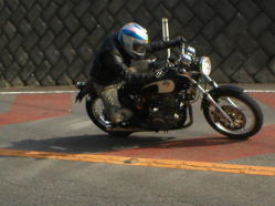 �Z���^�[���C���ɋ߂��ăo���N�p���󂢁E�E�X�g���X�����܂��