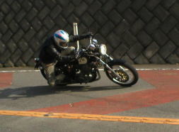 �Z���^�[���C�����牓���āA�o���N�p���[���E�E�����C�����ˁ`